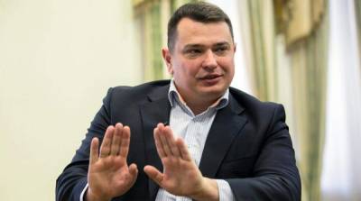 Артем Сытник - Сытник заработал больше 300 тысяч гривен в августе - ru.slovoidilo.ua - Украина