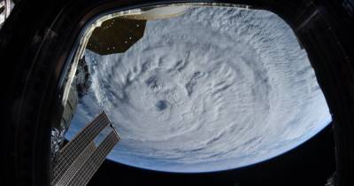 Мощный и свирепый. Астронавты зафиксировали из космоса ураган опасней "Иды" (фото) - focus.ua - США - Украина - Бермуды