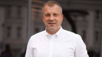 Евгений Попов - Телеведущий Евгений Попов: Рад, что журналистскому мастерству захотели научиться полторы тысячи школьников - vm.ru - Москва - окр. Западный