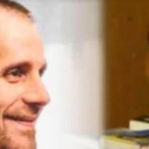 В Испании епископ отрекся от сана из-за любви к женщине. Видео - reporter-ua.com - Испания - Ватикан
