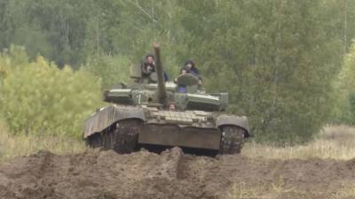 Сергей Шойгу - Казанские военные прокатили на танке шестилетнего мальчика и его брата - iz.ru - Россия - Израиль - Казань