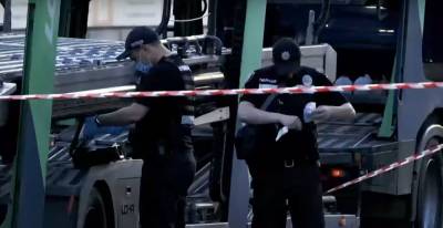 Киев вздрогнул от серьезного ДТП: мотоциклист скончался из-за столкновения с фурой, фото - akcenty.com.ua - Украина - Киев - район Святошинский, Киев