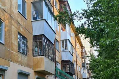 Продажу квартиры с 94-летней бабушкой сочли законной - lenta.ru - Екатеринбург - Уральск