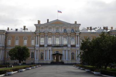Активисты устроили пикет против сноса флигелей Воронцовского дворца в Петербурге - spb.mk.ru - Санкт-Петербург