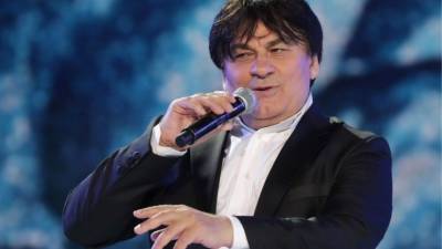 Александр Серов - Александр Серов показал роскошную квартиру, которую продает за 20 миллионов - 5-tv.ru - Москва - Россия