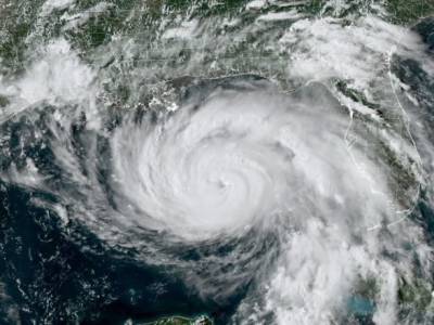 На Флориду надвигается ураган - unn.com.ua - Украина - Киев - шт.Флорида - Мехико - штат Луизиана