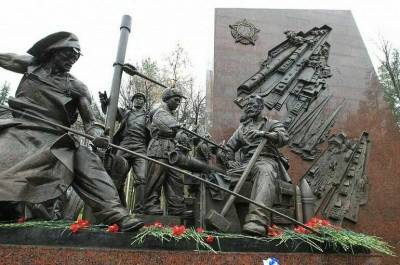 За присвоение звания «Городов трудовой доблести» 11 населённым пунктам собрали 2,3 млн подписей - pnp.ru - Россия - Кемерово - Сызрань - Мончегорск