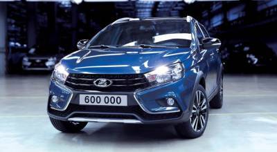 Завод LADA Ижевск выпустил 600-тысячную LADA Vesta - avtonovostidnya.ru - Россия - Гомель - Ижевск
