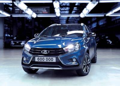 Lada Vesta - В России выпущена 600-тысячная LADA Vesta - autostat.ru - Россия - Белоруссия - Гомель - Ижевск