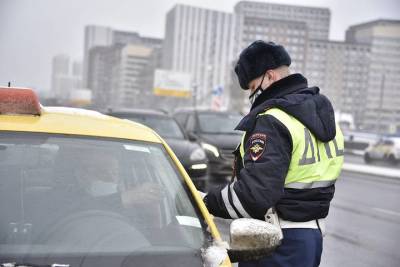 Максим Кадаков - Эксперт не исключил перевода всех автомобильных документов в «цифру» - vm.ru - Москва