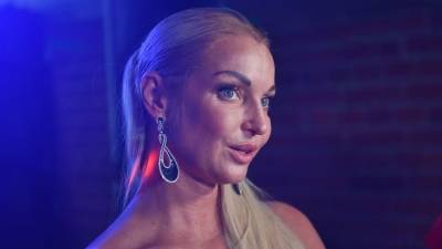 Анастасия Волочкова - Волочкова о любви за деньги: «Почему бы и нет? Меня одаривали очень серьезно!» - 5-tv.ru