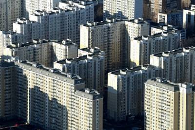 Жилье в Москве подешевело впервые с начала 2021 года - lenta.ru - Москва - Россия - Екатеринбург - Нижний Новгород - Саратов - Тюмень - Пермь - Казань - Волгоград - Омск