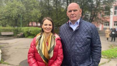 Александр Карелин - Татьяна Буцкая - Развивать спортивные объекты шаговой доступности предложили Карелин и Буцкая - vm.ru - Москва - Россия - округ Восточный, Москва