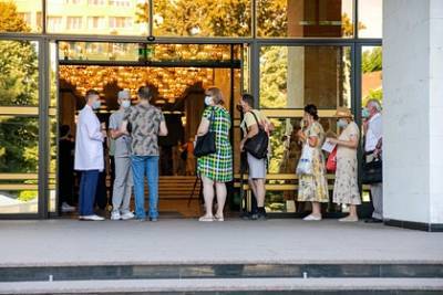 Молдавия объявила чрезвычайное положение из-за коронавируса - lenta.ru - Молдавия