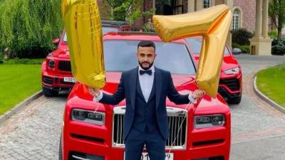 Гусейн Гасанов - Лишенного прав блогера Гасанова остановили на Rolls-Royce в Москве - vm.ru - Москва