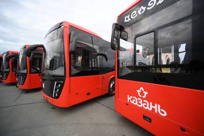 Пассажирам автобуса в Казани начнут читать стихи - lenta.ru - Казань - Дания