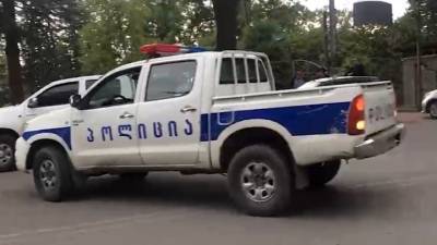 Напавшего на филиал Банка Грузии обвинили в совершении теракта - vm.ru - Грузия