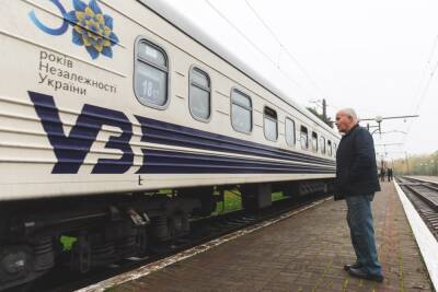 Новий рік у поїздах зустрінуть близько 10 тисяч пасажирів - thepage.ua - Украина - місто Київ