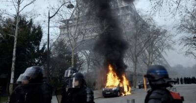 Жеральд Дарманен - Во Франции - Новогодняя ночь во Франции: Хулиганы сожгли более 870 автомобилей (ВИДЕО) - dsnews.ua - Украина - Франция