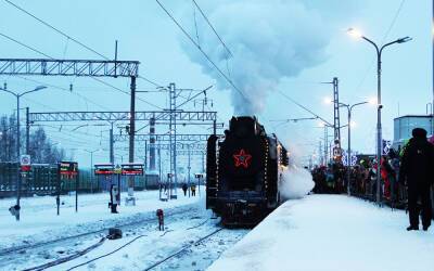 Большой репортаж о том, как в Петрозаводске встречали «Поезд Деда Мороза» - gubdaily.ru - Россия - Петрозаводск