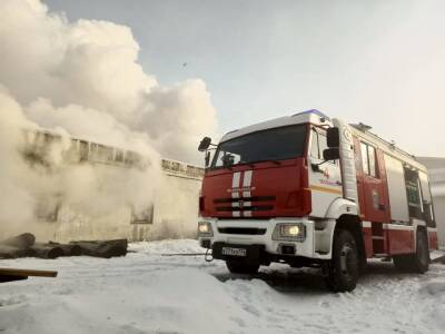 В Челябинске вспыхнул пожар на производстве матрасов - u24.ru - Россия - Челябинская обл. - Челябинск