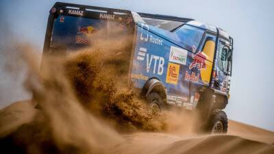Дмитрий Сотников - Андрей Каргинов - Эдуард Николаев - Алеш Лопрайс - КАМАЗ занял первые четыре места на 8-м этапе Дакара-2022 - autosport.com.ru - Dakar - Камаз