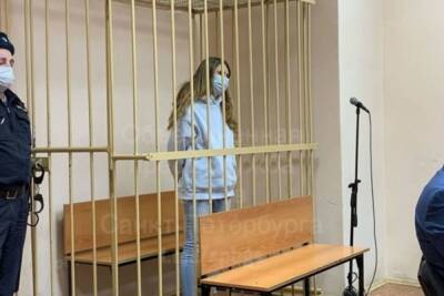 Инна Мейер - Суд Петербурга арестовал имущество жены владельца «Рив Гош» Инны Мейер - spb.mk.ru - Москва - Санкт-Петербург