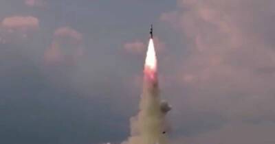 Фумио Кисида - КНДР вновь запустила баллистическую ракету в сторону Японского моря - ren.tv - КНДР