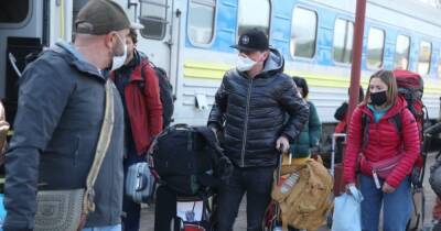 Мустафа Найем - Юлий Гришин - 11 января заканчивается лицензия "Укрзализныци" на перевозку пассажиров: будут ли ездить поезда - focus.ua - Украина
