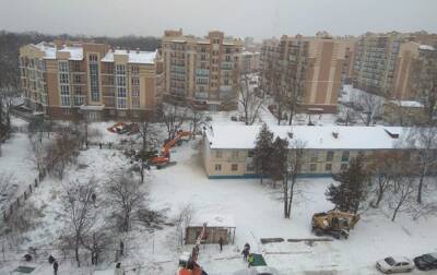 В Киеве сносят общежитие, в котором есть жильцы - korrespondent.net - Украина - Киев - район Голосеевский - Киев