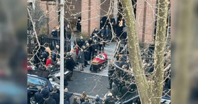 В Риме на похоронах ультраправого политика гроб завернули в нацистский флаг (фото) - focus.ua - Украина - Италия - Рим - Ватикан