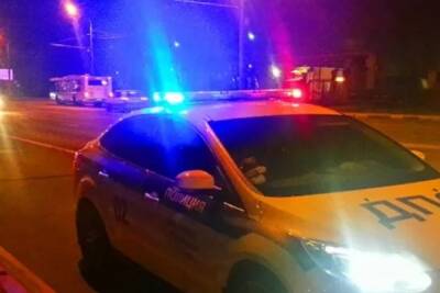 Костромские полицейские вернули домой подростка, который решил прогуляться по ночному городу - kostroma.mk.ru - Кострома - район Островский