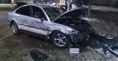 В Луцке после столкновения двух машин, авто вылетело на тротуар и сбило девушку - kp.ua - Украина - Луцк - Ривненской обл. - Волынская обл.