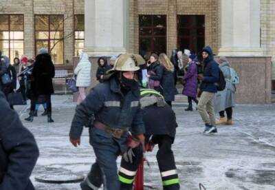 В центре Харькова пожар в университете имени Каразина (видео) - facenews.ua - Украина - Харьков