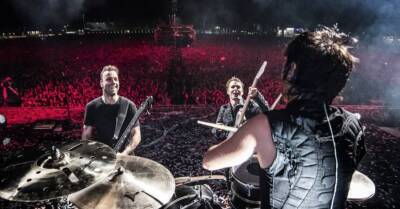 Рок-группа Muse выпустила первый за четыре года клип, который снимали в Киеве - kp.ua - Украина - Киев - Англия - Santé