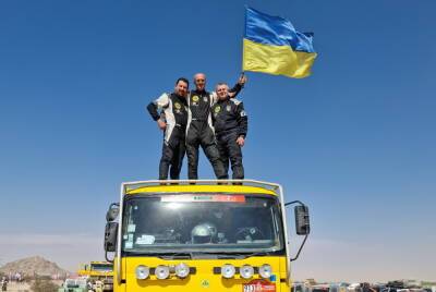 Обидва українські екіпажі фінішували в Dakar-2022 - thepage.ua - Украина