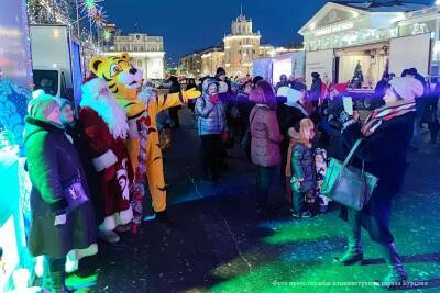 В центре Кургана прошёл парад автоклубов - kikonline.ru - Курганская обл. - Курган