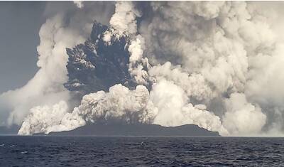 Извержение подводного вулкана в Тихом океане попало на видео, сделанное со спутника - newizv.ru - Новая Зеландия - Фиджи - Тонга