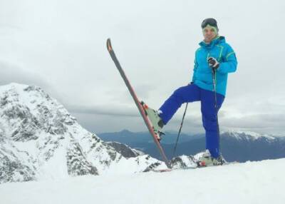 На горнолыжной трассе в Сочи опытный сноубордист воткнулся головой в сугроб и погиб - province.ru - Сочи - Краснодарский край