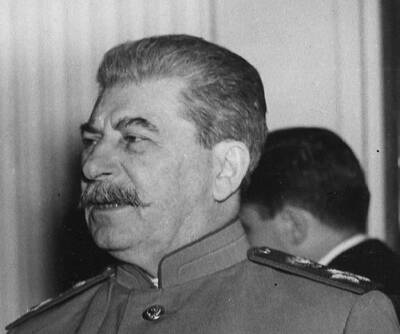 Иосиф Сталин - Владимир Ленин - Смерть Сталина: был ли на самом деле отравлен «вождь народов» - Русская семерка - russian7.ru