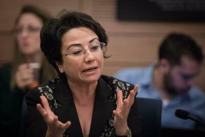 Авихай Мандельблит - Экс-депутат Ханин Зуаби получила год тюрьмы условно - news.israelinfo.co.il - Нацерет