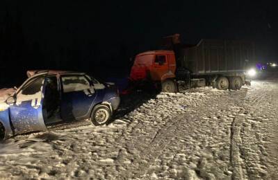 Два человека погибли при столкновении автомобиля и грузовика в Удмуртии - gorodglazov.com - Пермь - респ. Удмуртия - Ижевск - район Можгинский