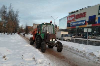 Власти грозят штрафом бизнесменам Великого Новгорода, отлынивающим от чистки снега и льда - mk.ru - Великий Новгород - Владимир