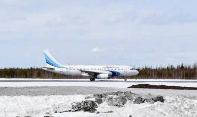 Из-за сильного снегопада на Ямале закрыли аэропорт - znak.com - Уфа - Тюмень - Ноябрьск - Уральск