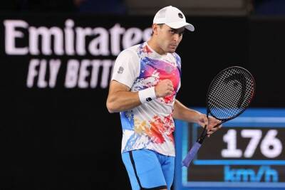 Аслан Карацев - Australian Open - Как Карацев в гневе сломал ракетку в матче с Мунаром на Australian Open. ВИДЕО - sport.ru - Россия - Австралия