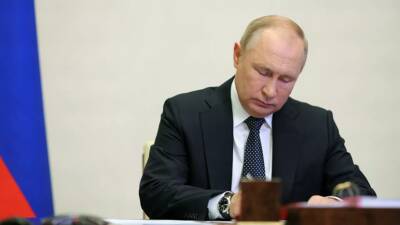 Владимир Путин - Денис Буцаев - Путин призвал кабмин России до 1 апреля доложить о ходе ликвидации незаконных свалок - russian.rt.com - Россия