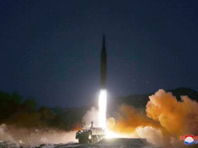 Хирокадзу Мацуно - Северная Корея запустила две баллистические ракеты в сторону Японского моря - unn.com.ua - Китай - Украина - Киев - КНДР - Япония - Пхеньян