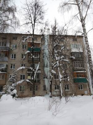 Пятиэтажная сосулька появилась на доме с протекающей крышей в Советском районе - vgoroden.ru - р-н Советский