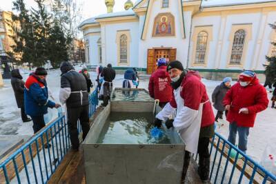 Густаво Зырянов - Новосибирские химики не нашли в святой воде отличий от обычной - sib.fm - Новосибирск