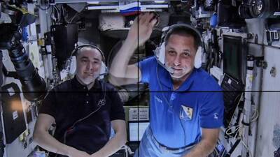 Антон Шкаплеров - Петр Дубров - Российские космонавты выйдут в открытый космос 19 января - iz.ru - Израиль